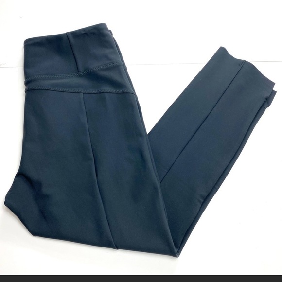 Athleta Stellar BLACK size M cropped black legging - Picture 1 of 6